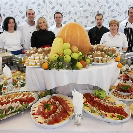 Sandi - Free Parking Hotel