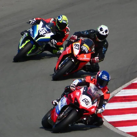 Sandi - Free Parking Hotel 4*