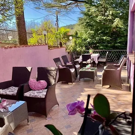 Sandi - Free Parking Hotel 4*
