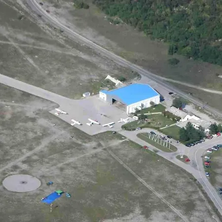 Hotel Sandi - Free Parking 4*