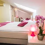 Hotel Sandi - Free Parking Cavle