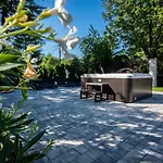 Sandi - Free Parking Hotel 4*