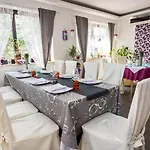 Sandi - Free Parking Hotel Cavle