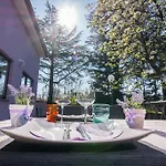 Hotel Sandi - Free Parking Cavle