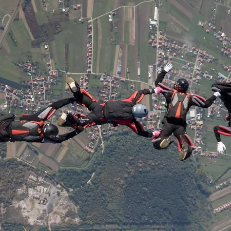 Sandi - Free Parking 4*