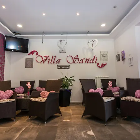 Sandi - Free Parking Hotel