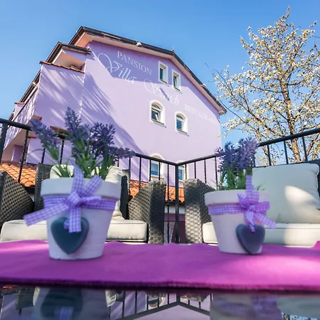 Otel Sandi - Free Parking