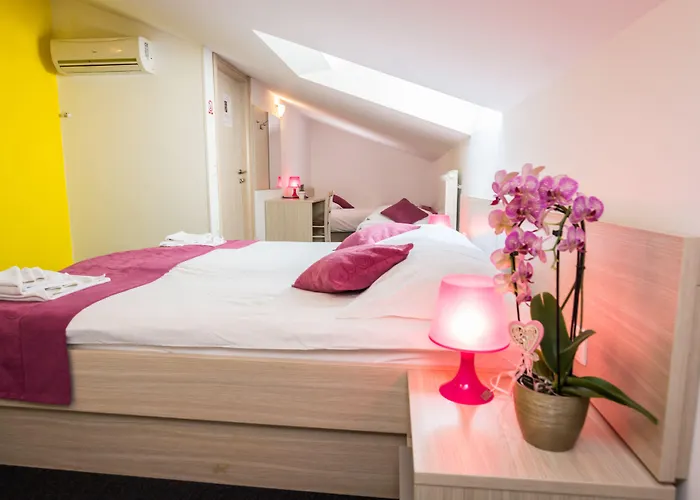 Otel Sandi - Free Parking Čavle