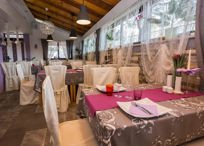 Otel Sandi - Free Parking