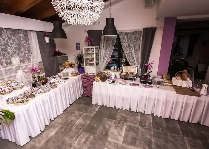 Otel Sandi - Free Parking 4*