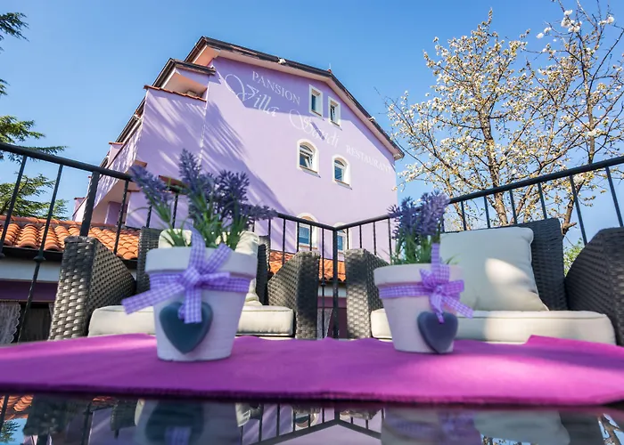 Otel Sandi - Free Parking