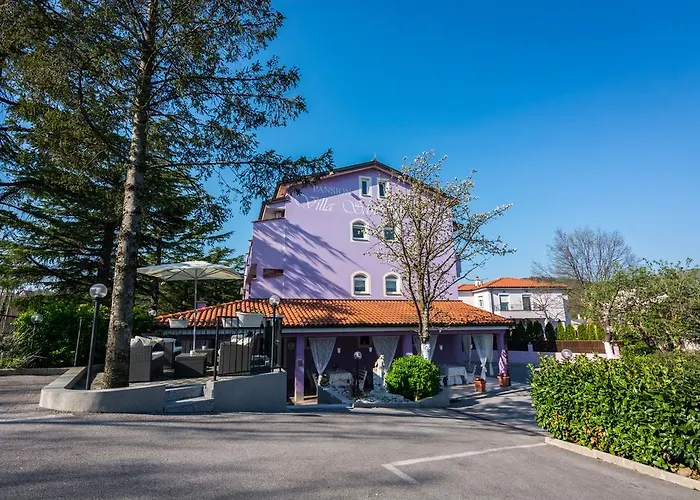 Otel Sandi - Free Parking